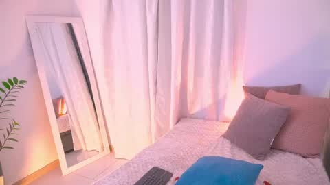 Snapshot of atena676 chatting on 05.20.26 atena676 online show from 05.20.26