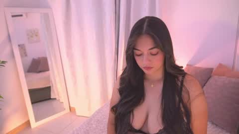 Snapshot of atena676 chatting on 05.25.26 atena676 online show from 05.25.26