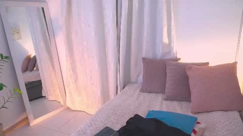 Snapshot of atena676 chatting on 06.26.26 atena676 online show from 06.26.26