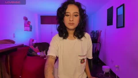 Atenea online show from 10.18.25