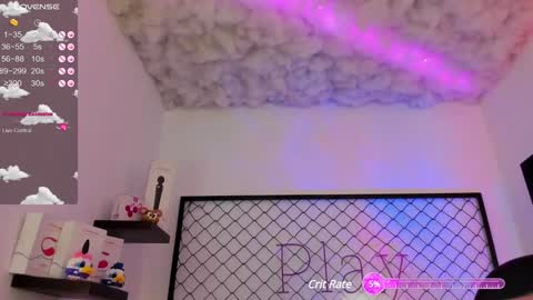 Snapshot of atenea_klett_ chatting on 01.08.25 ATENEA online show from 01.08.25
