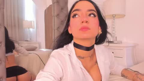 Snapshot of atenea_lux chatting on 05.22.26 atenea lux online show from 05.22.26