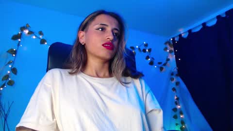 Snapshot of ateneasairce chatting on 01.16.25 Atenea online show from 01.16.25