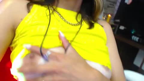 Snapshot of ateneasairce chatting on 01.27.25 Atenea online show from 01.27.25