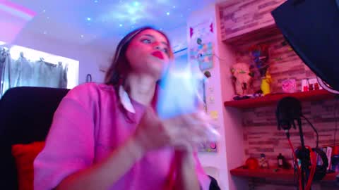 Snapshot of ateneasairce chatting on 02.20.25 Atenea online show from 02.20.25