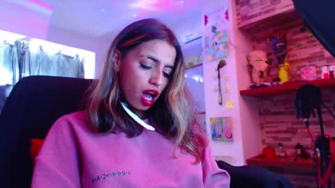 Snapshot of ateneasairce chatting on 02.20.25 Atenea online show from 02.20.25