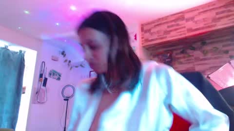 Snapshot of ateneasairce chatting on 03.12.25 Atenea online show from 03.12.25