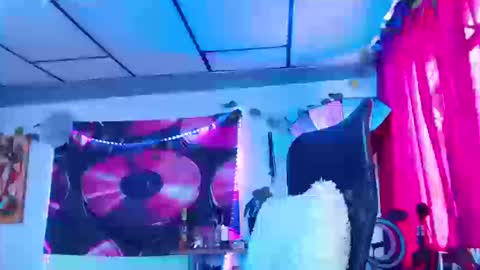 Snapshot of ateneasairce chatting on 09.25.25 Atenea online show from 09.25.25