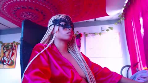 Snapshot of ateneasairce chatting on 10.16.25 Atenea online show from 10.16.25