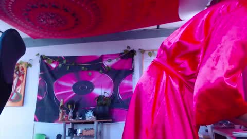 Snapshot of ateneasairce chatting on 10.21.25 Atenea online show from 10.21.25