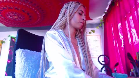 Snapshot of ateneasairce chatting on 10.28.25 Atenea online show from 10.28.25