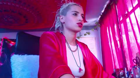 Snapshot of ateneasairce chatting on 11.17.25 Atenea online show from 11.17.25