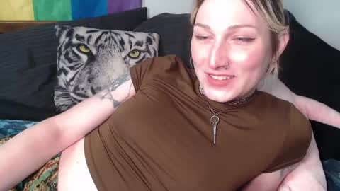 Snapshot of athenaaphrodisia chatting on 05.14.26 athenaaphrodisia online show from 05.14.26