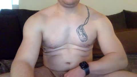 Snapshot of athletedilf chatting on 12.31.24 Athletedilf  dilf new cum  shy online show from 12.31.24