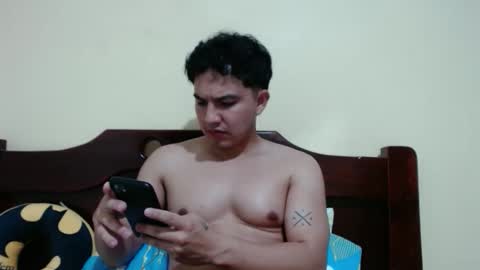 Snapshot of athleticboy2026 chatting on 05.29.26 Robin online show from 05.29.26