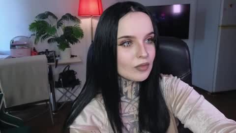 online every day between 10am-23pm online show from 06.06.26