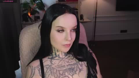 online every day between 10am-23pm online show from 06.25.26