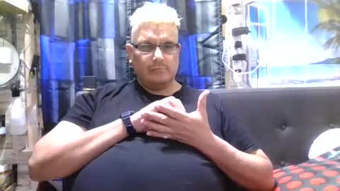 Snapshot of atr2424 chatting on 12.30.24 A online show from 12.30.24