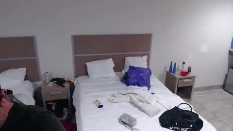 atreatforyou_86 online show from 11.12.25