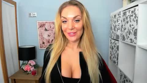 AulloraSensual online show from 12.18.24