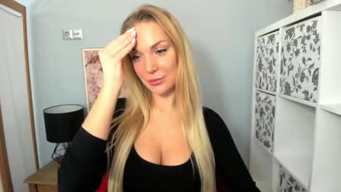 AulloraSensual online show from 01.04.25