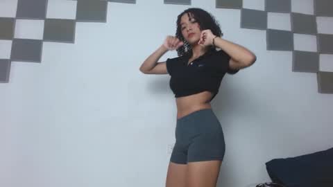 Snapshot of aura_deep_hot chatting on 09.13.25 Aura online show from 09.13.25