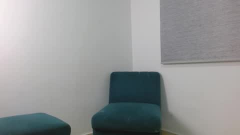 Snapshot of aura_deep_hot chatting on 09.21.25 Aura online show from 09.21.25