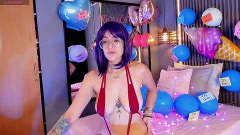 Aura online show from 02.08.25