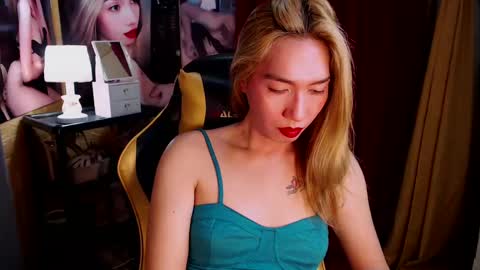 Snapshot of aurakharisma_xx chatting on 12.02.24 Miss awra online show from 12.02.24