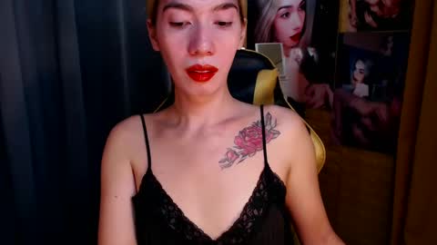 Snapshot of aurakharisma_xx chatting on 02.15.25 Miss awra online show from 02.15.25