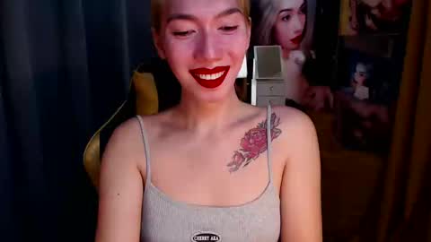 Snapshot of aurakharisma_xx chatting on 02.24.25 Miss awra online show from 02.24.25