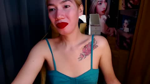 Snapshot of aurakharisma_xx chatting on 03.05.25 Miss awra online show from 03.05.25