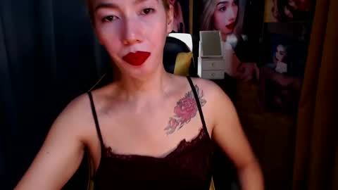 Snapshot of aurakharisma_xx chatting on 03.11.25 Miss awra online show from 03.11.25