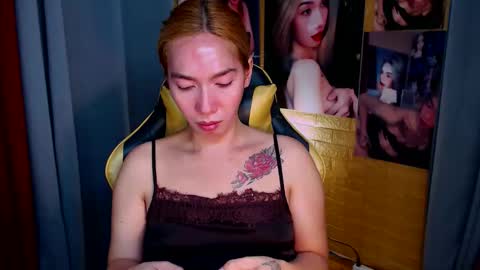 Snapshot of aurakharisma_xx chatting on 10.08.25 Miss awra online show from 10.08.25