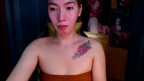 Snapshot of aurakharisma_xx chatting on 10.17.25 Miss awra online show from 10.17.25