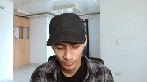 Aureliano online show from 10.03.25