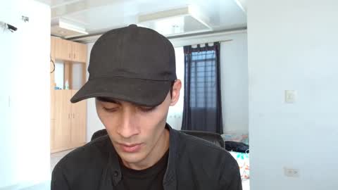 Aureliano online show from 10.04.25