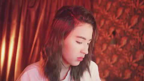 Nayeon online show from 12.20.24