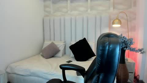 Aurora online show from 06.09.26