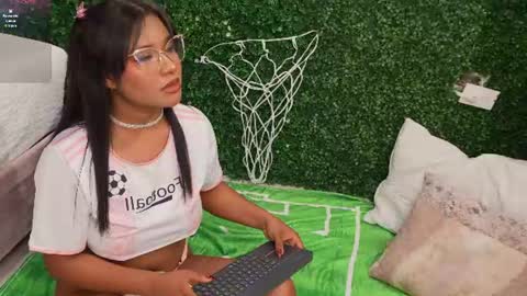 aurora_cruz online show from 06.12.26