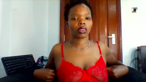 Snapshot of aurora_lightz_1 chatting on 05.27.26 IVY online show from 05.27.26