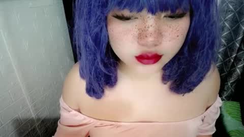 cute online show from 01.04.25