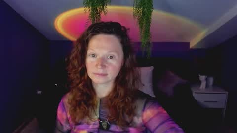 Snapshot of auroraborealis__ chatting on 09.20.25 auroraborealis__ online show from 09.20.25