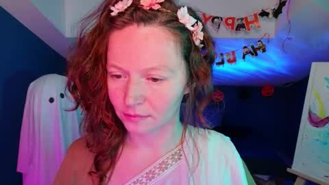 Snapshot of auroraborealis__ chatting on 10.31.25 auroraborealis__ online show from 10.31.25