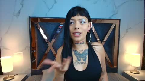 Aurora Diaz online show from 05.04.26