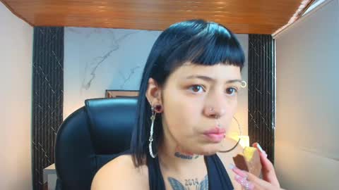 Aurora Diaz online show from 05.25.26