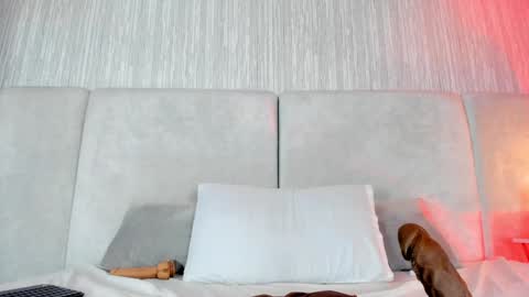 Snapshot of auroradurand chatting on 02.07.25 ...  ... online show from 02.07.25