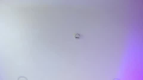 Snapshot of auroradurand chatting on 02.12.25 ...  ... online show from 02.12.25