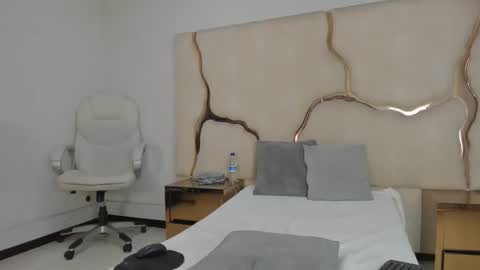 aurorahoney32 online show from 05.06.26