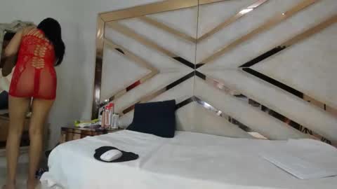 aurorahoney32 online show from 05.19.26